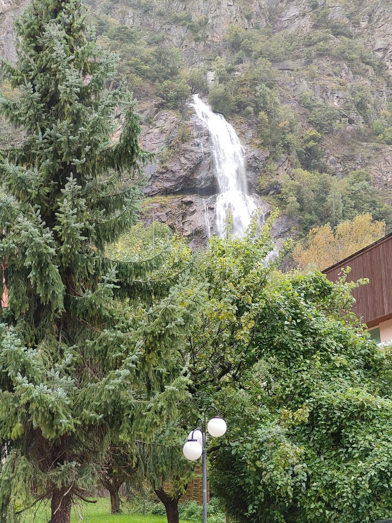 La Cascade Hotel